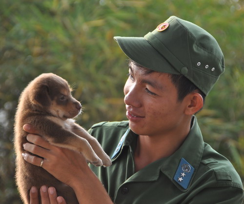 Đôi bạn trên đỉnh Núi Lớn, Vũng Tàu